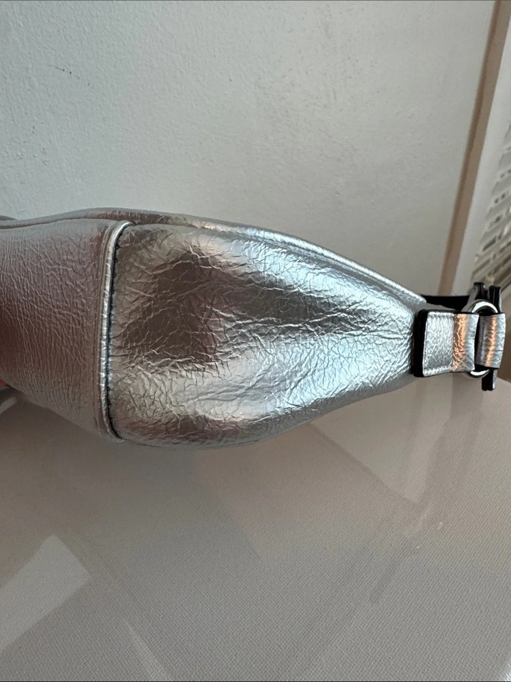 Marc Jacobs Logo Crossbody Bag - Picture 6 of 9